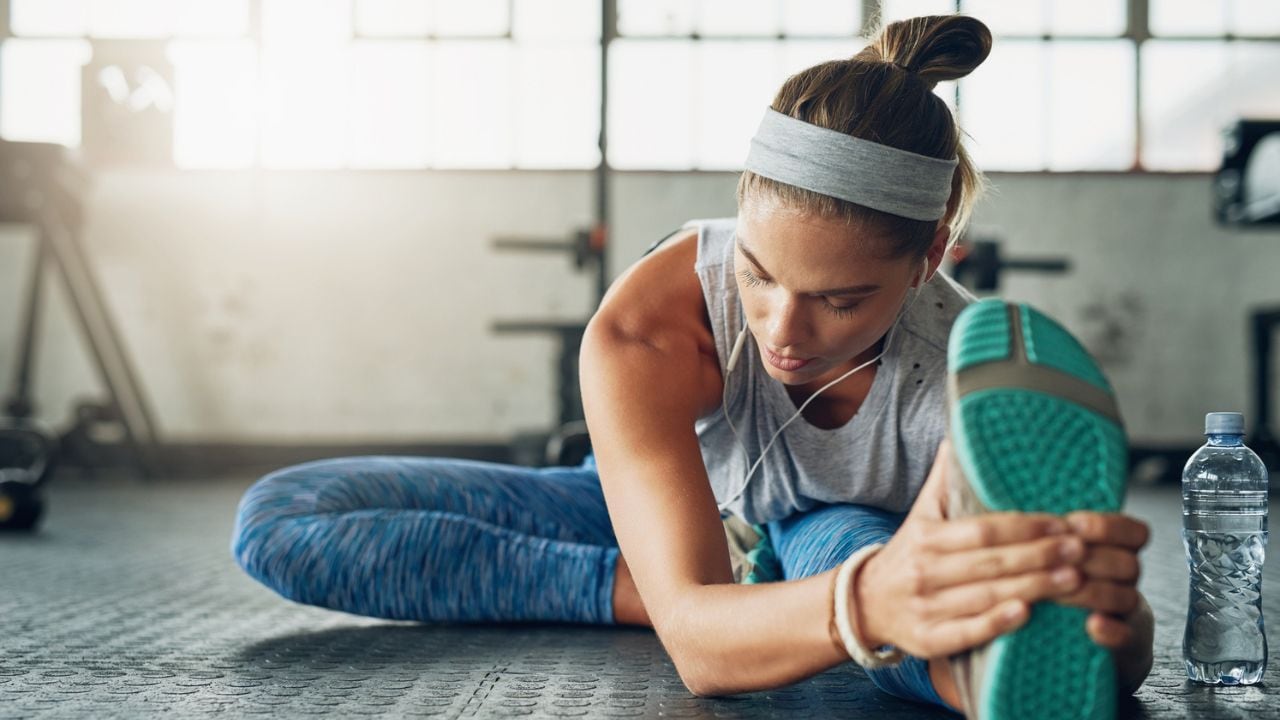 Estiramientos clave para prevenir lesiones al ejercitarse: ¿Cuáles son?