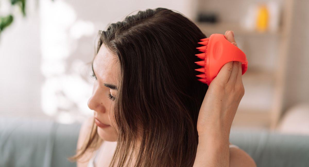 Beneficios de la exfoliación capilar y cómo realizarla correctamente
