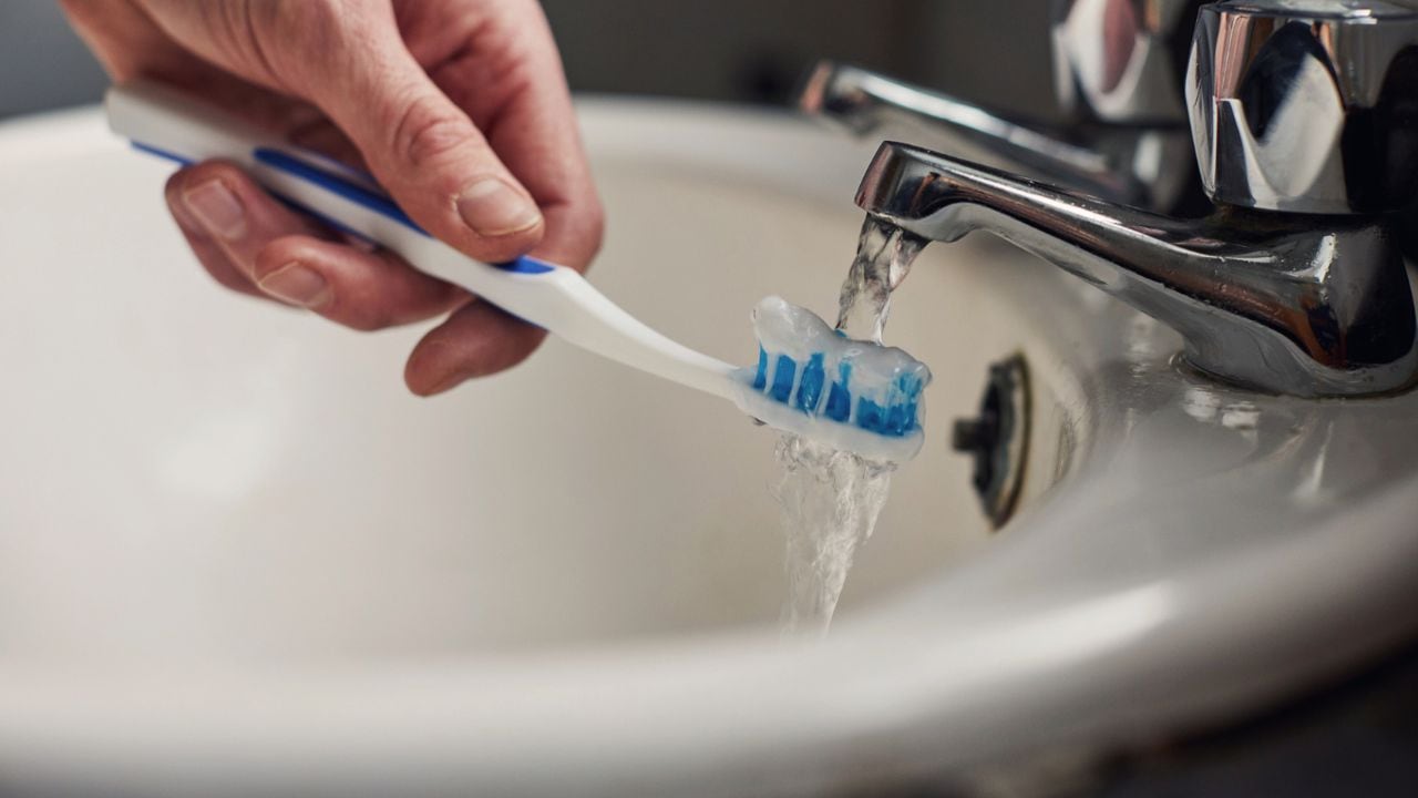 ¿Qué pasa si no cambio mi cepillo de dientes en 6 meses? Consecuencias y riesgos