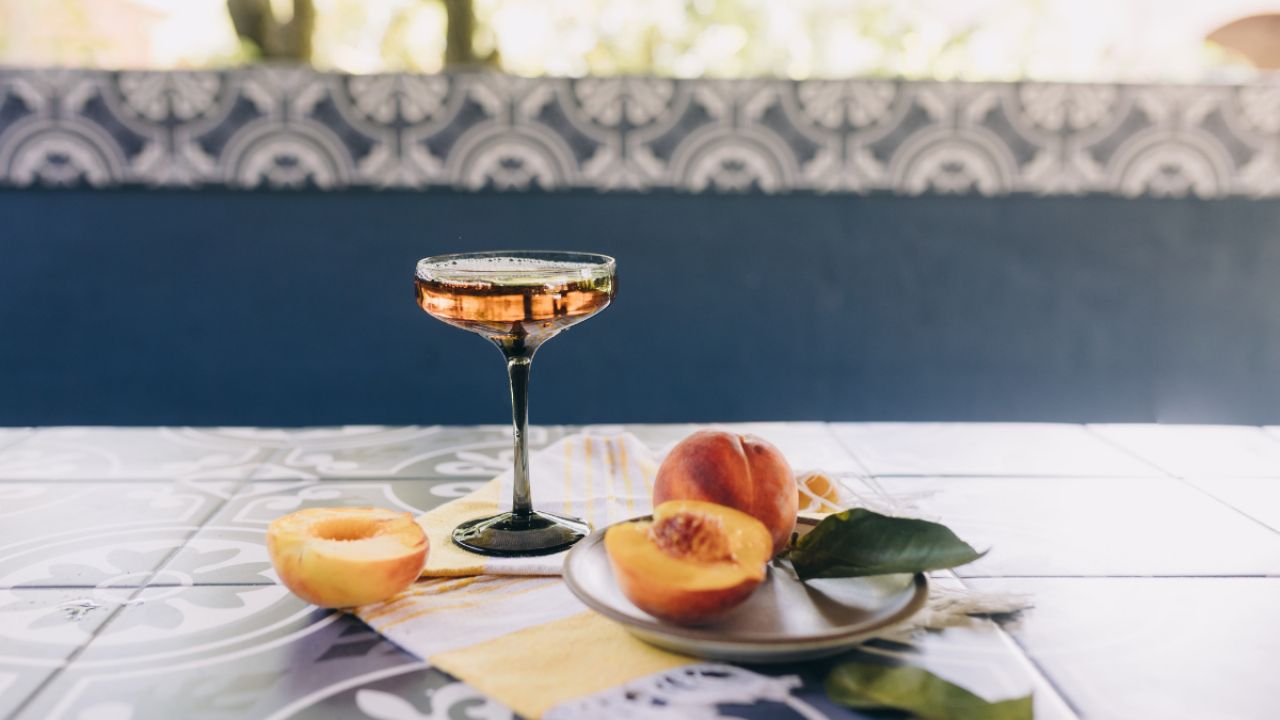 Receta fácil de ponche chileno con solo 3 ingredientes