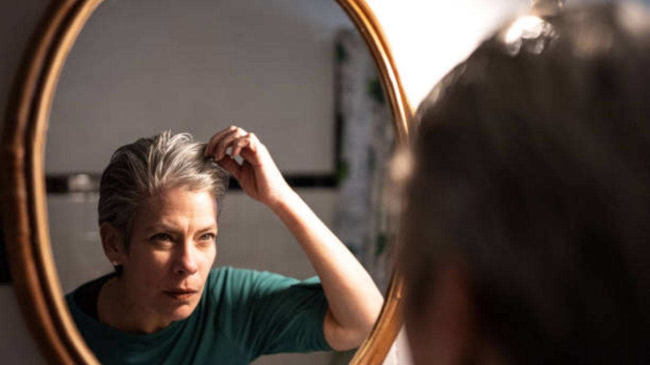 Canas en mujeres +50: Cómo elegir la técnica favorita para lucir radiante