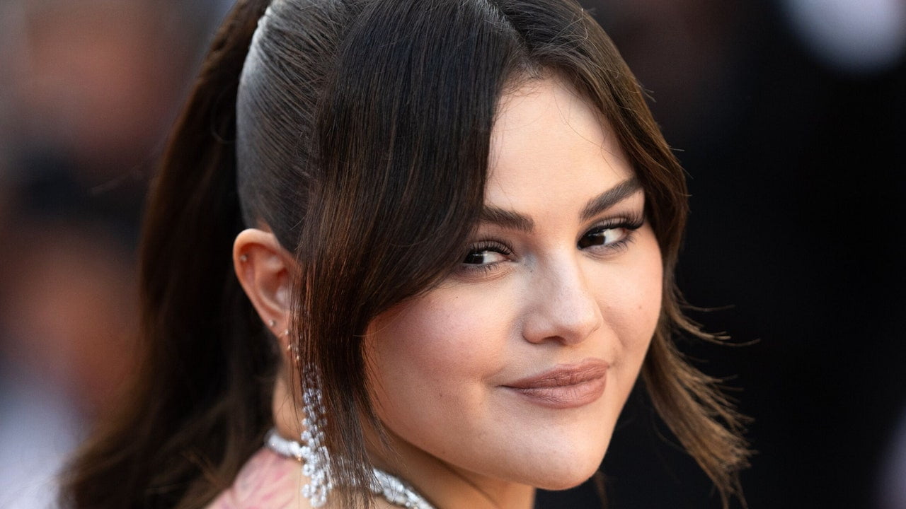 Uñas amarillo caramelo: ¿Es la nueva tendencia de Selena Gomez?